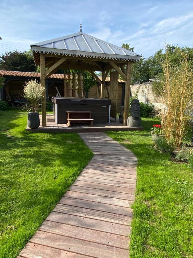 Celine Et Olivier Bed & Breakfast Pornic Exterior photo
